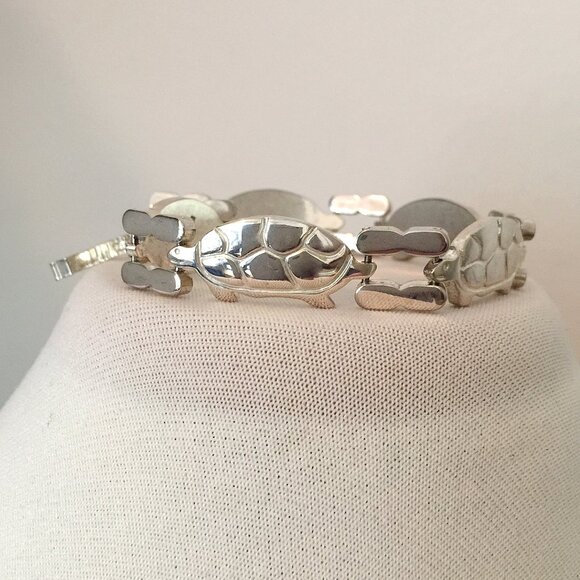 Vintage STERLING SILVER MEXICO Turtle Bracelet - Picture 1 of 8